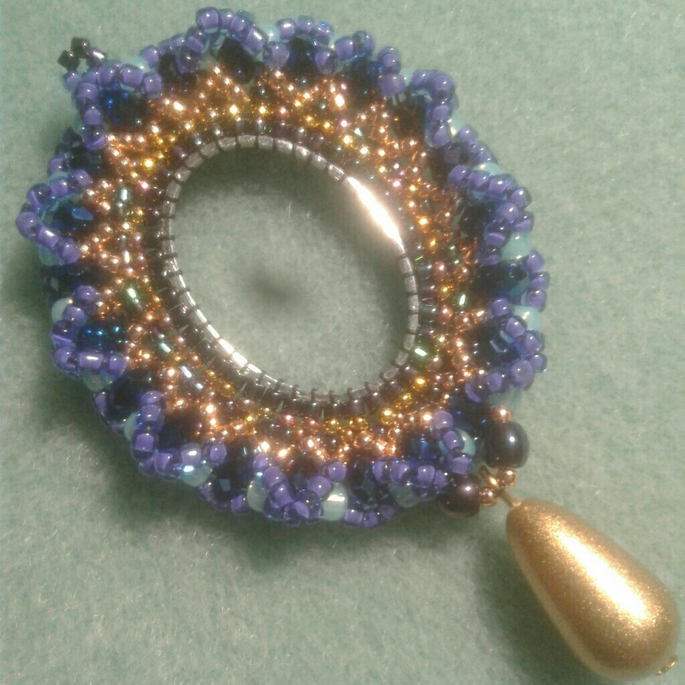 Hoop oval earrings